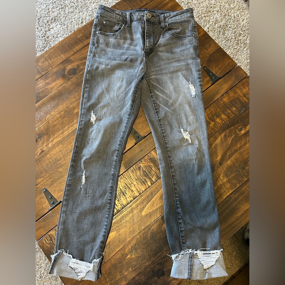 Risen Gray Jeans with Button Detail